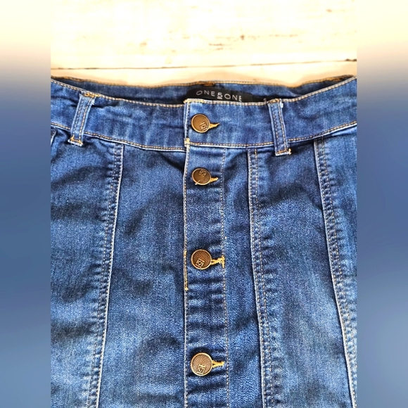 One5one Soft & Stretchy Blue Denim Jean Midi Pencil Button Up Skirt Belt loops - Picture 2 of 9